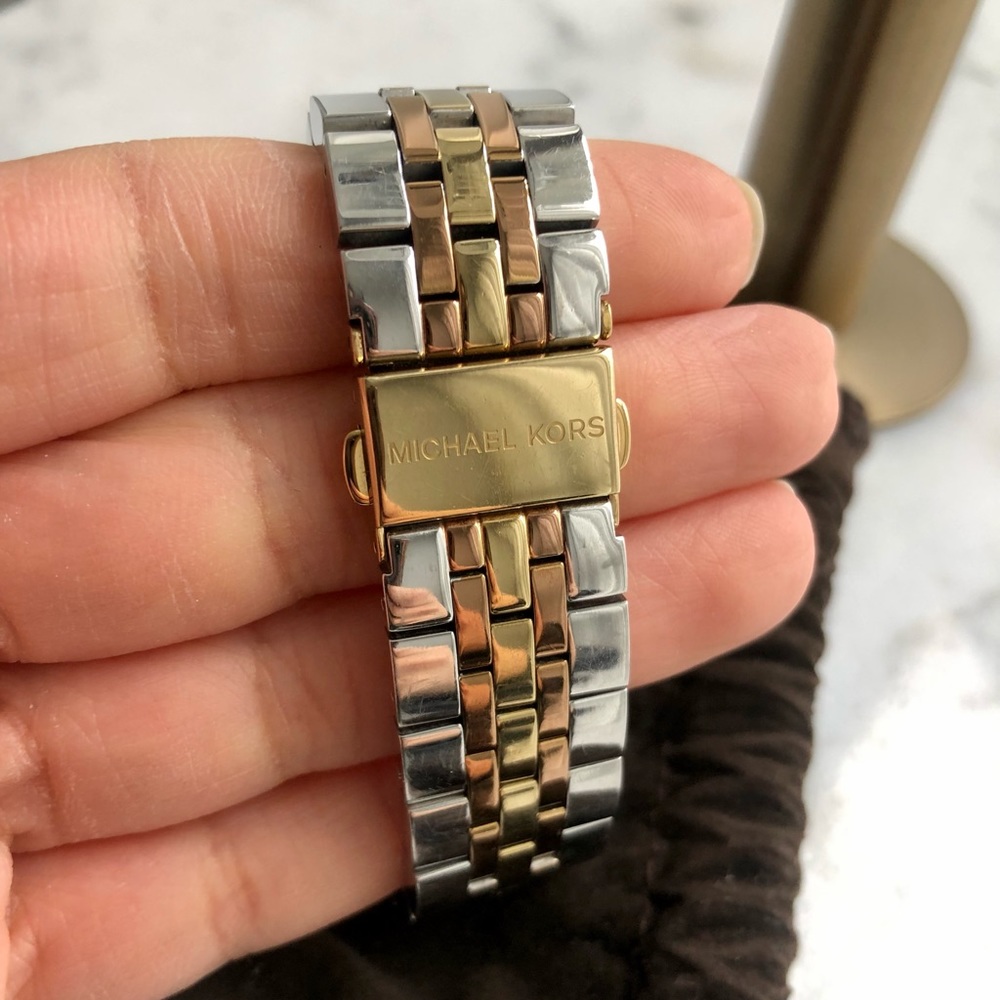 Michael Kors Watch - Picture 7 of 11